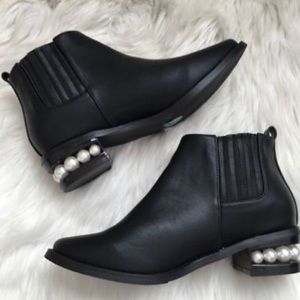 Catherine Malandrino Pearlen Black  Boots